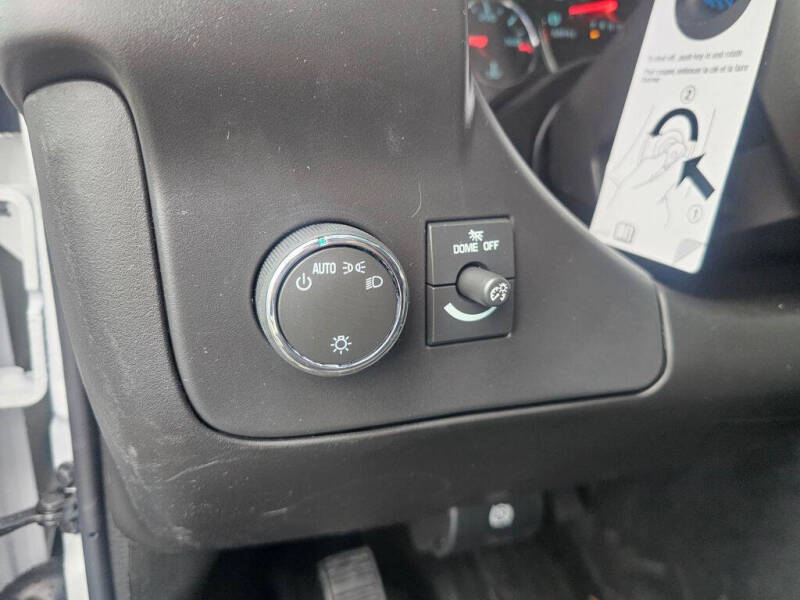 2025 Chevrolet Express 2500