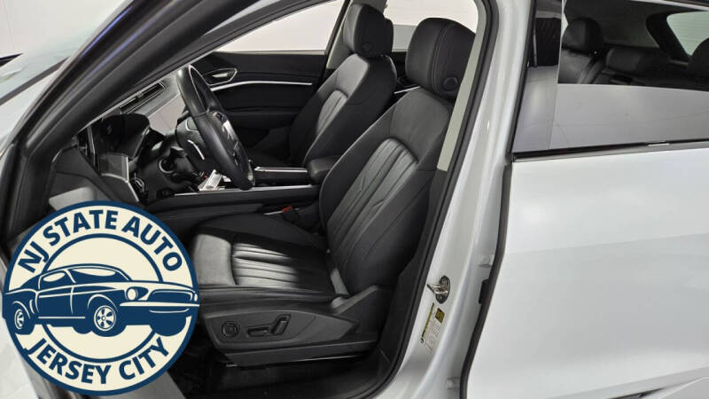 2024 Audi Q8 e-tron quattro Premium Plus