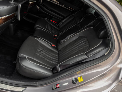 2018 Genesis G90