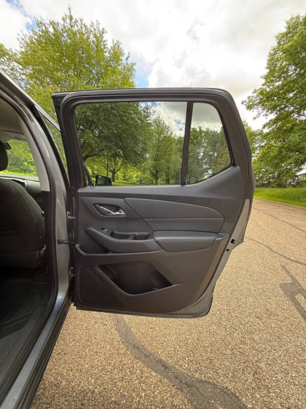 2018 Chevrolet Traverse LT Cloth