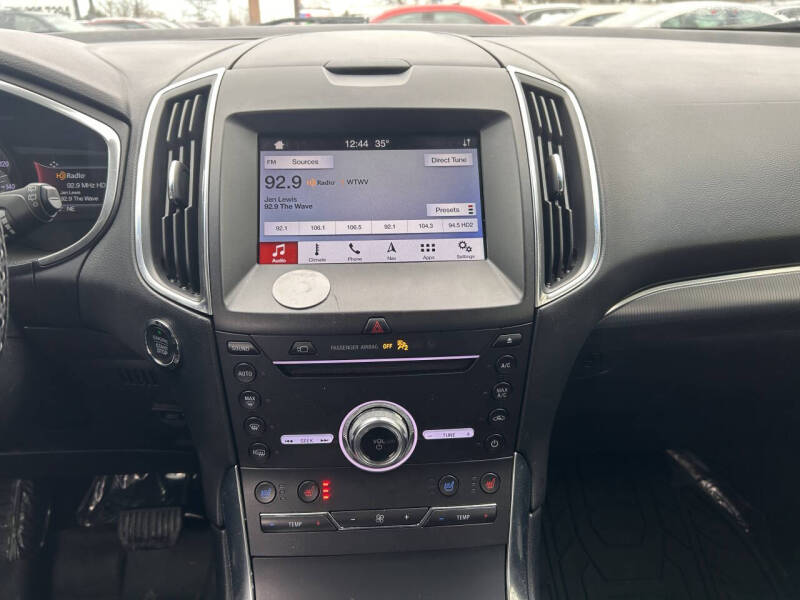 2019 Ford Edge Titanium