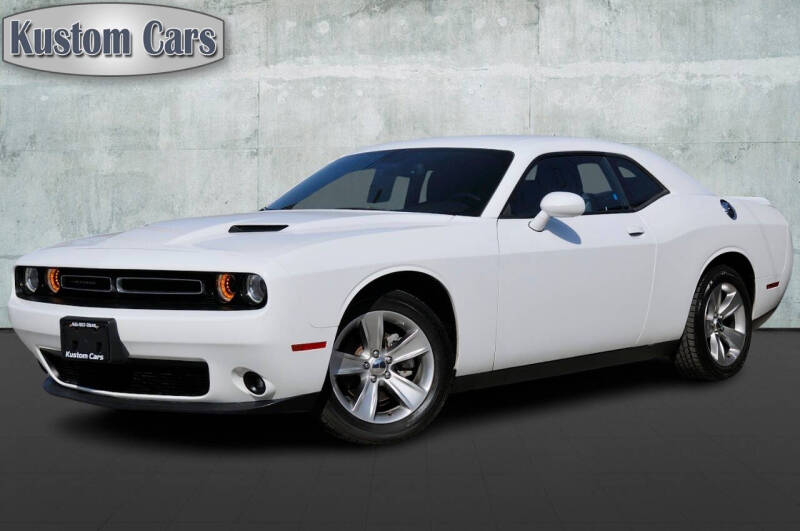 2021 Dodge Challenger SXT's photo