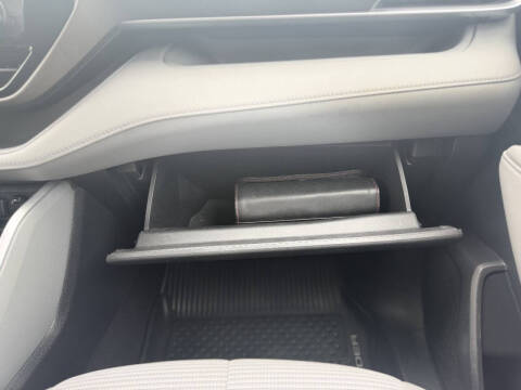 2020 Toyota Highlander LE