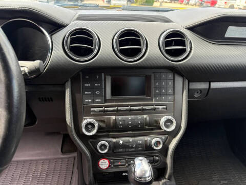2016 Ford Mustang V6