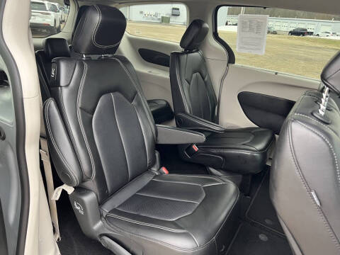 2024 Chrysler Pacifica Touring L