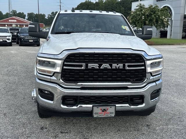 2024 RAM 3500 SLT