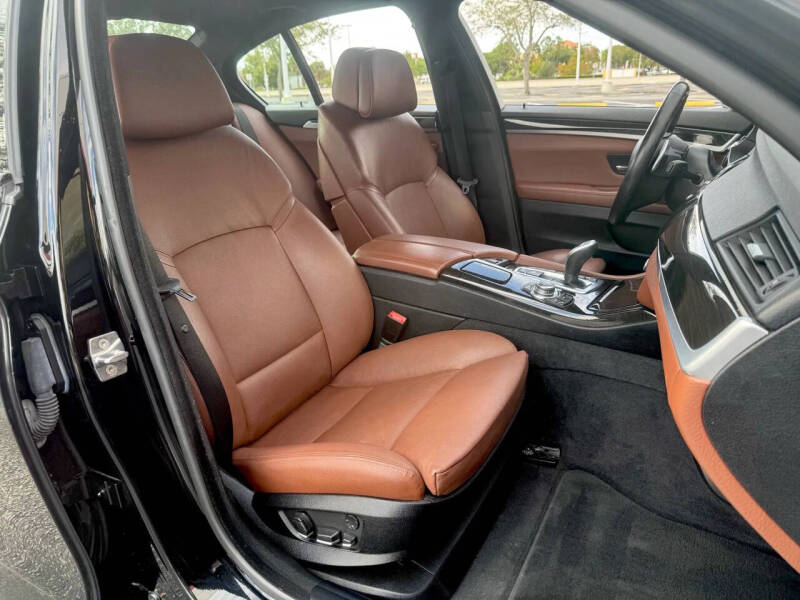 2012 BMW 5 Series 550i xDrive