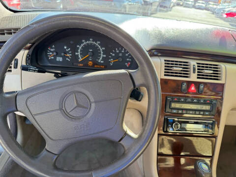 1996 Mercedes-Benz E-Class E 320
