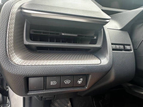 2025 Toyota Prius XLE