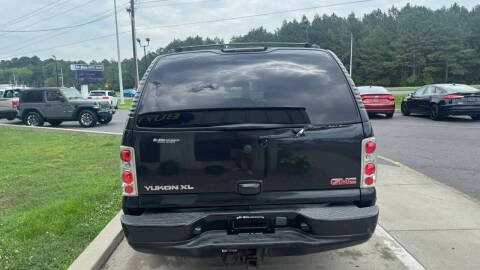 2004 GMC Yukon XL Denali