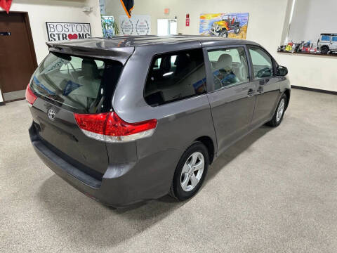 2012 Toyota Sienna