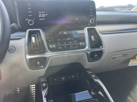 2023 Kia Sorento Plug-In Hybrid SX Prestige