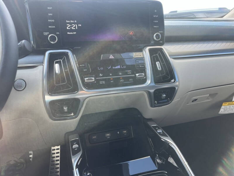 2023 Kia Sorento Plug-In Hybrid SX Prestige