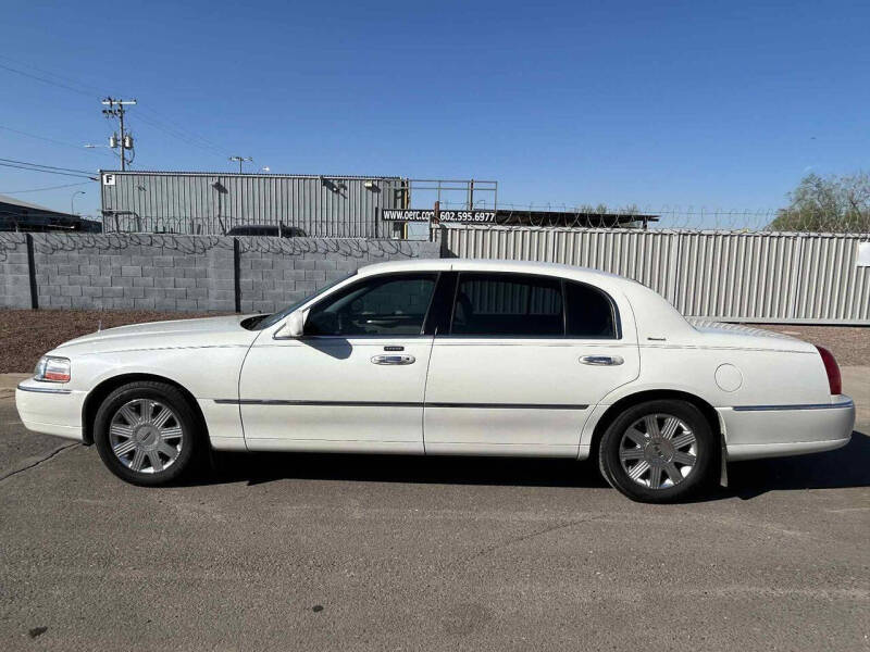 2004 Lincoln Town Car Ultimate L
