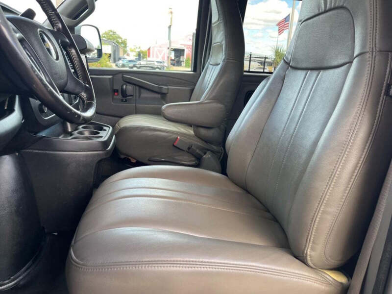 2020 Chevrolet Express LS 3500