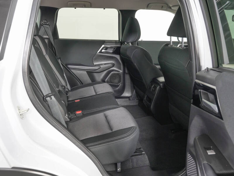 2023 Mitsubishi Outlander ES