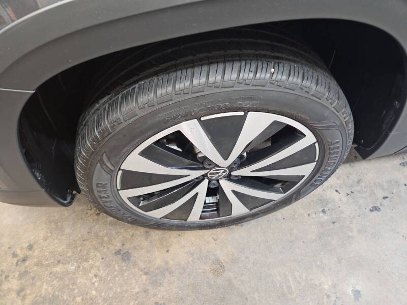 2024 Volkswagen Taos SE