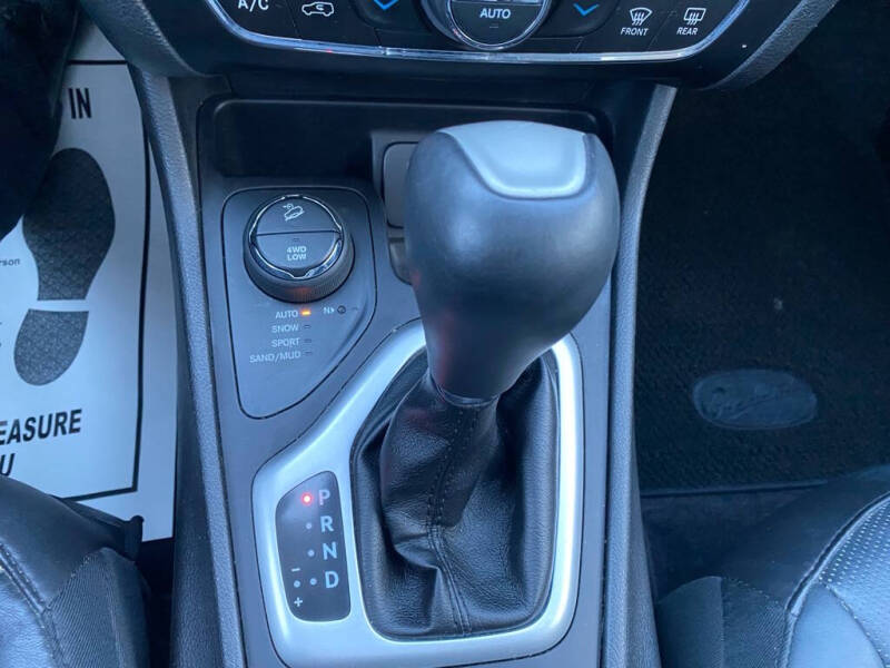 2017 Jeep Cherokee Overland