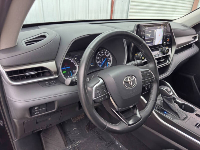 2020 Toyota Highlander Hybrid XLE