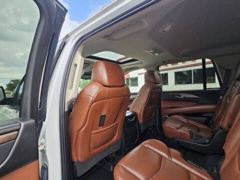 2017 Cadillac Escalade Luxury