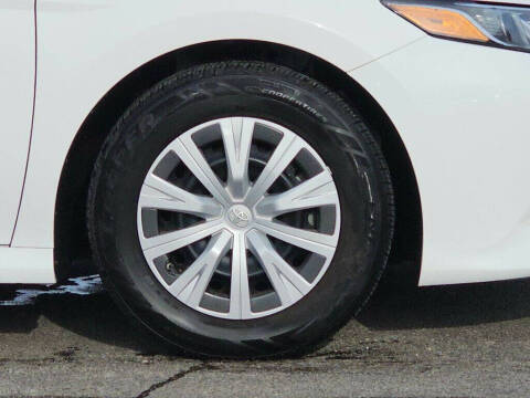 2020 Toyota Camry Hybrid LE