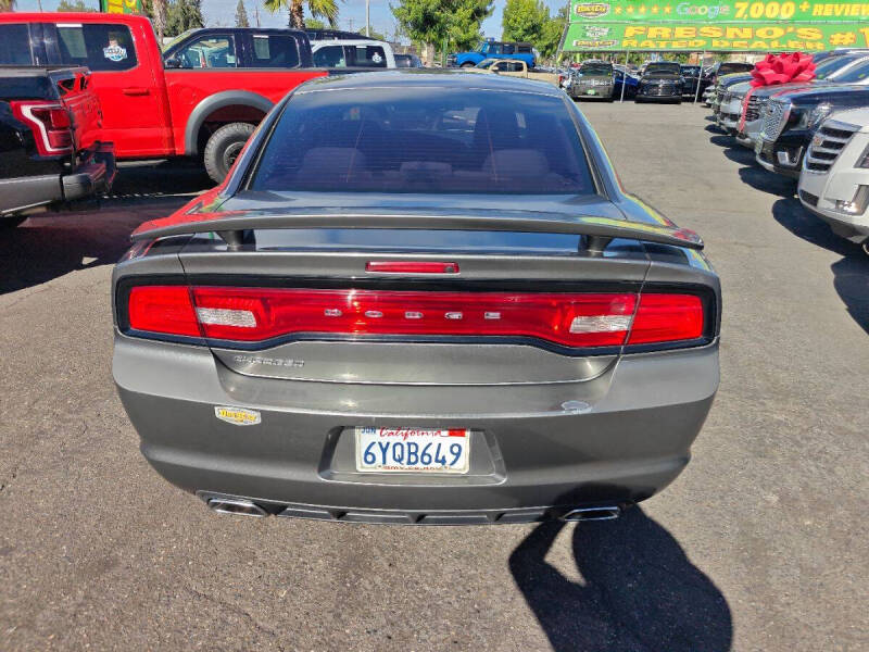2011 Dodge Charger SE