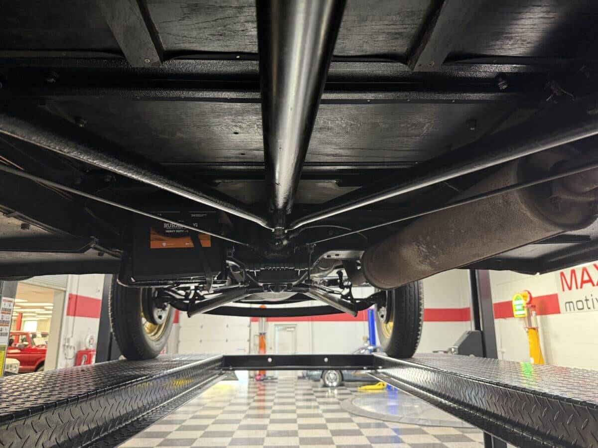 1932 Ford Model 18 76