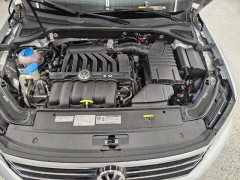 2016 Volkswagen Passat V6 SEL Premium