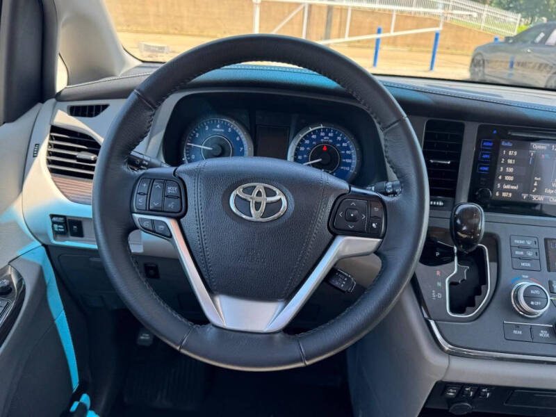 2017 Toyota Sienna
