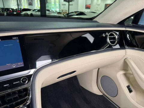 2022 Bentley Flying Spur V8