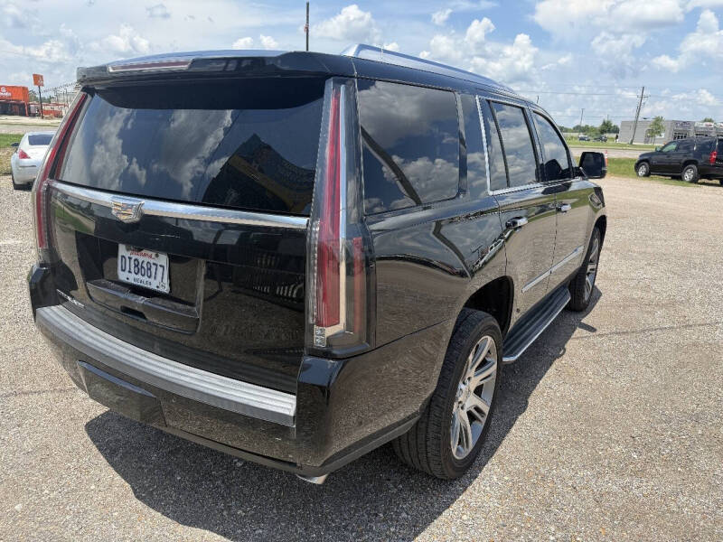 2017 Cadillac Escalade Luxury