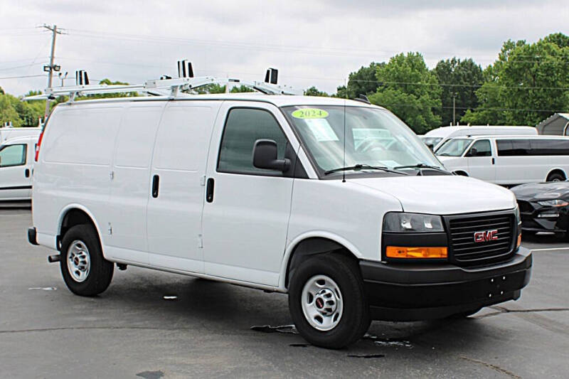 2024 GMC Savana 2500