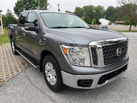 2017 Nissan Titan SV