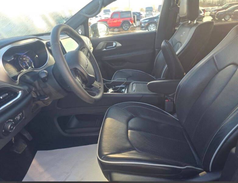 2025 Chrysler Pacifica Limited