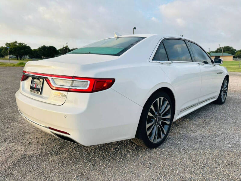 2018 Lincoln Continental Select