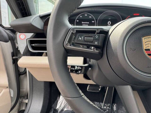 2025 Porsche Taycan 4