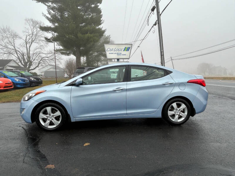 2012 Hyundai Elantra GLS photo 3