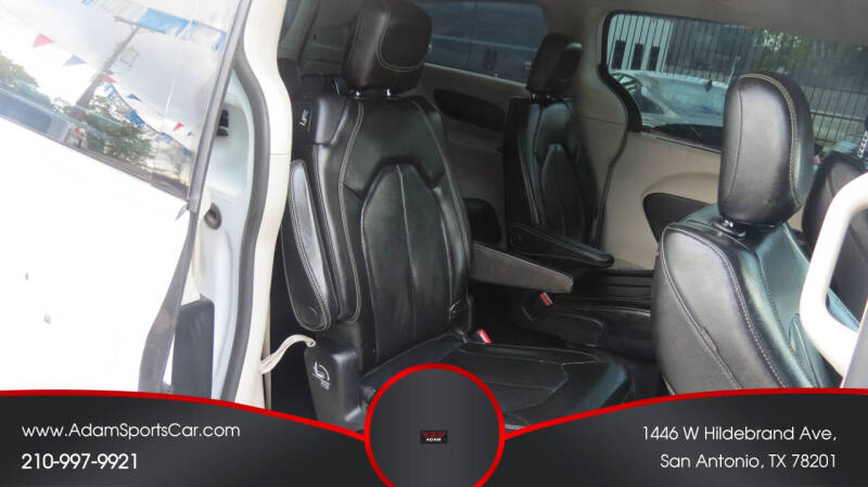 2020 Chrysler Voyager LXi