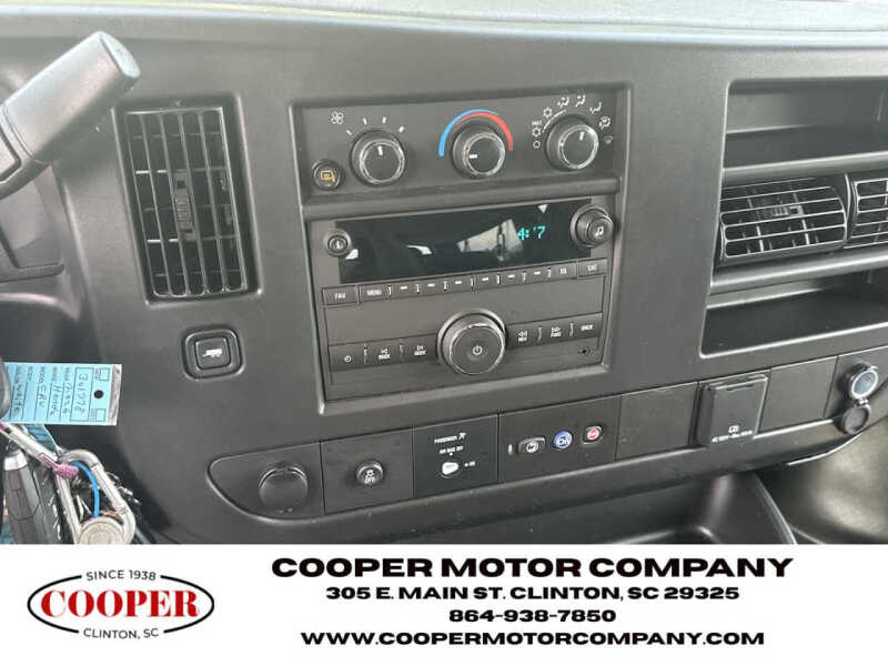 2025 Chevrolet Express LS 3500