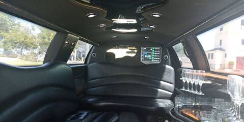 2005 Lincoln Town Car for sale at American Limousine Sales in Lynwood CA