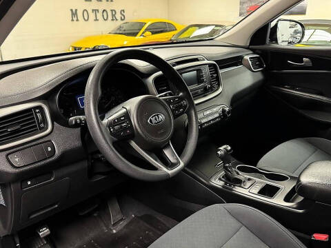2017 Kia Sorento LX