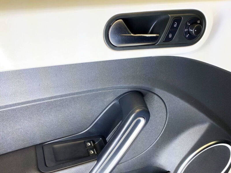 2013 Volkswagen Beetle