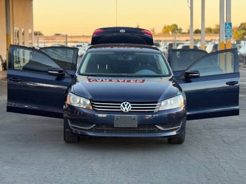 2014 Volkswagen Passat 1.8T S PZEV