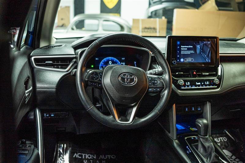 2023 Toyota Corolla Cross XLE