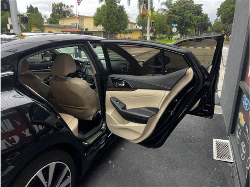 2017 Nissan Maxima Platinum