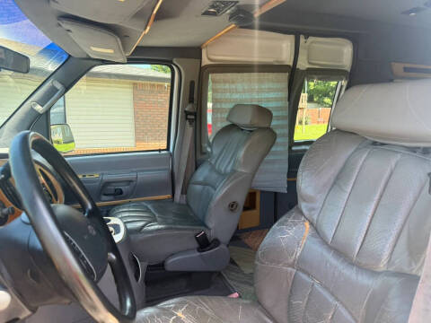 2001 Ford E-Series E-250 SD