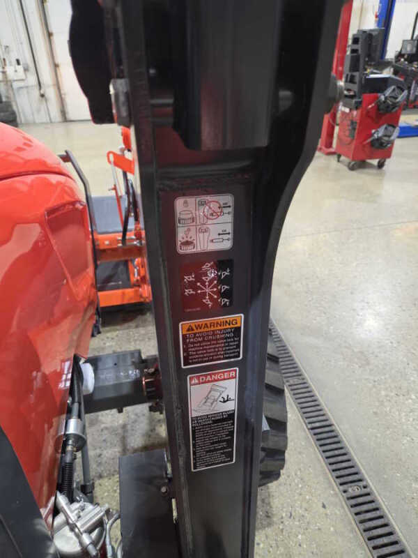 2021 Kubota M62  Tractor  Loader  Backhoe