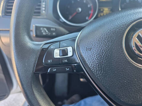 2015 Volkswagen Jetta