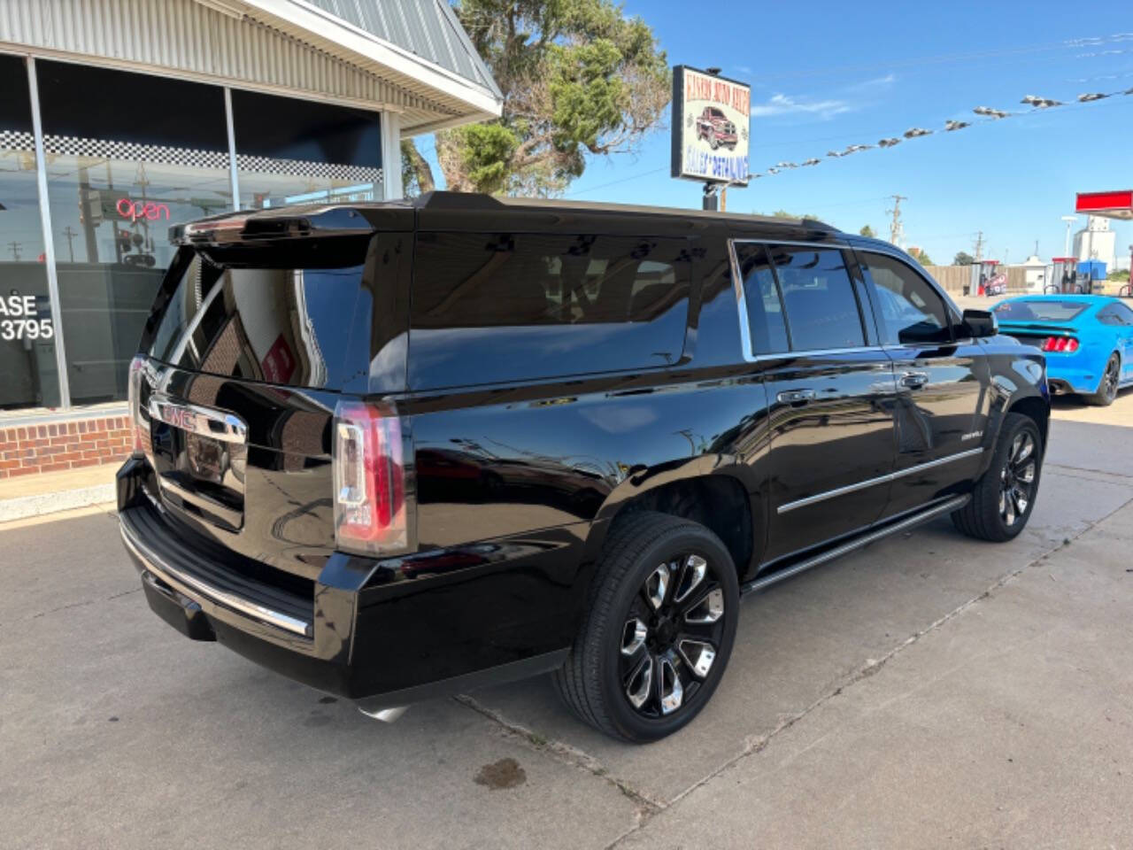 2019 GMC Yukon XL for sale at Kansas Auto Sales in Ulysses, KS