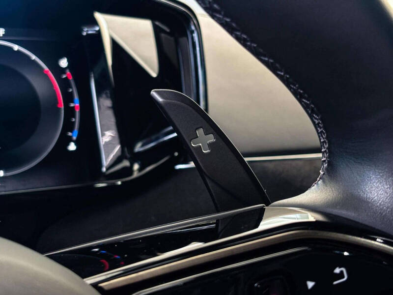 2025 Aston Martin Vantage